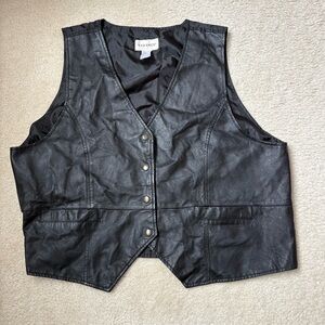 Vintage Veranesi 100% genuine black leather vest, western wear, cowgirl, sz 1X
